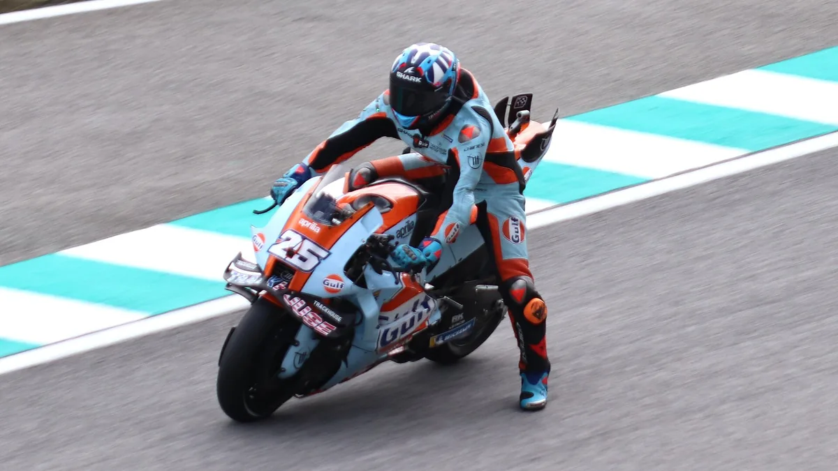 Raúl Fernández sur l'Aprilia Trackhouse au Grand Prix de Malaisie MotoGP à Sepang, octobre 2025