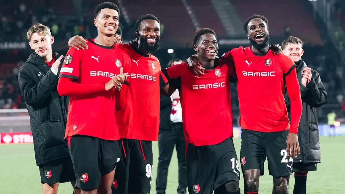 Les joueurs du Stade Rennais fêtent la victoire contre l'OFI Crète en Ligue Europa au Roazhon Park, octobre 2026