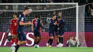 Les joueurs de Viking fêtent l'égalisation face au Bayern Munich en Ligue des champions à Stavanger, octobre 2026