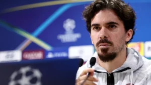 Vitinha en conférence de presse de Ligue des champions avant PSG-Barça, octobre 2026