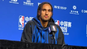 Zaccharie Risacher en conférence de presse lors des matchs NBA en Chine, octobre 2026